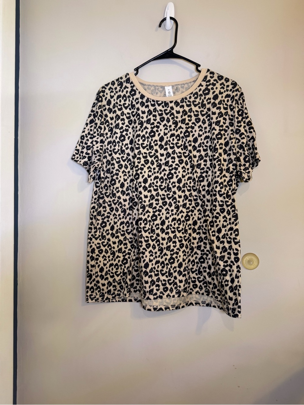 Source Unknown Leopard Print Short Sleeve Top - Beige & Black